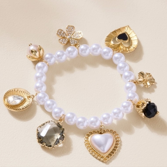 francesca's Jewelry - Mary Pearl Charm Bracelet
